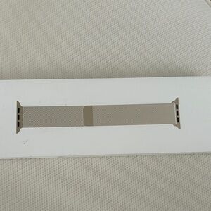 Apple 42mm Gold Milanese Loop Watch Band